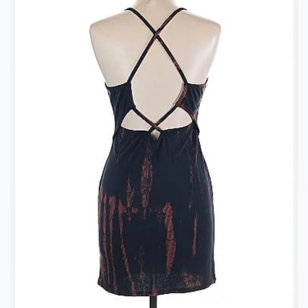 Dress - Picture 2 of 5